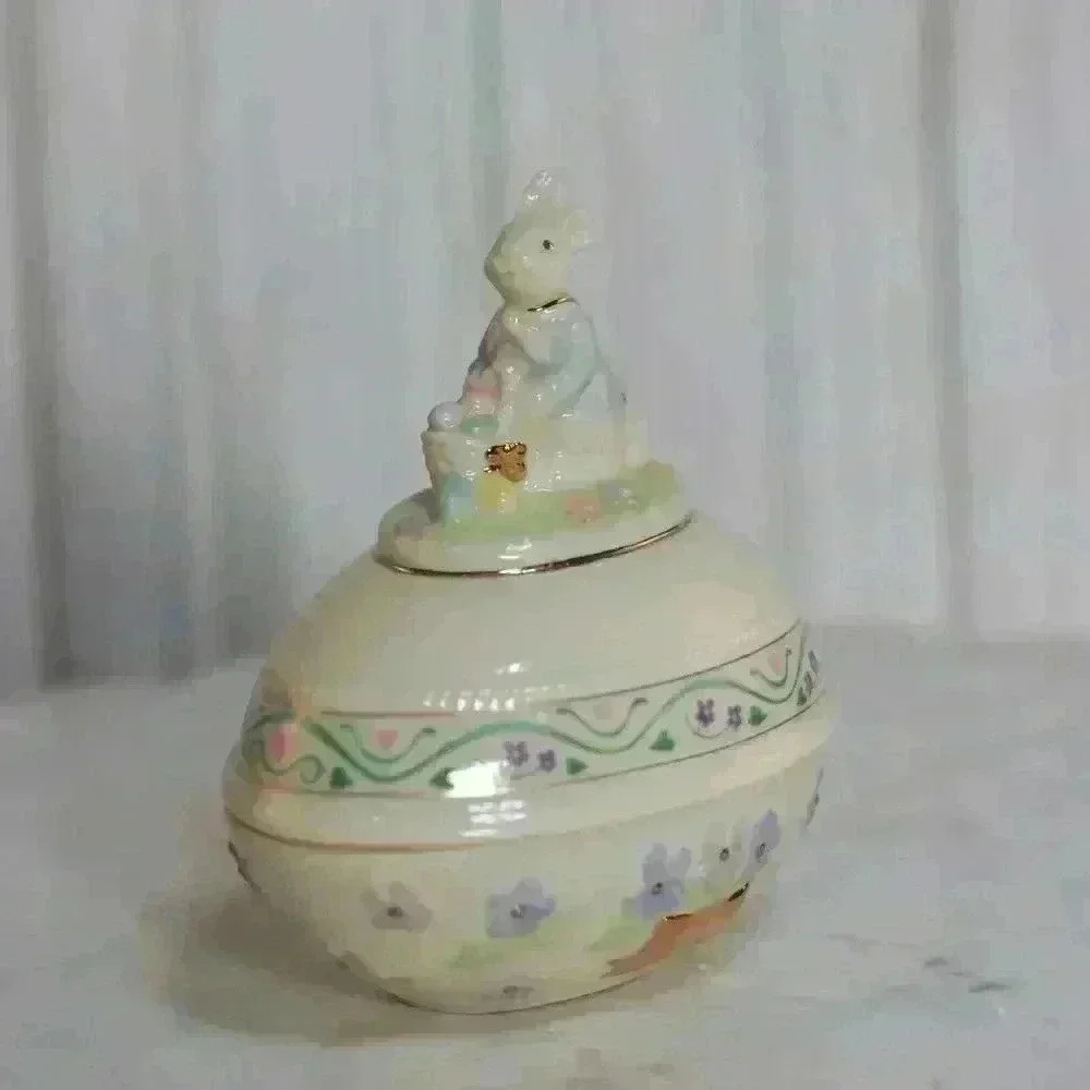 Lenox EASTER Egg  2002  Limited Edition  THE SPRING BUNNY EASTER EGG
